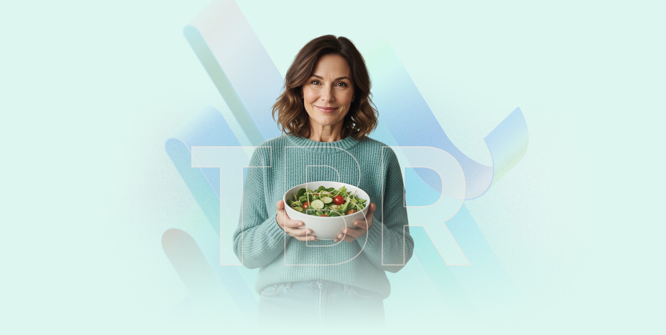 Total Body Reset 45+ –Dame mit Salatschüssel in der Hand