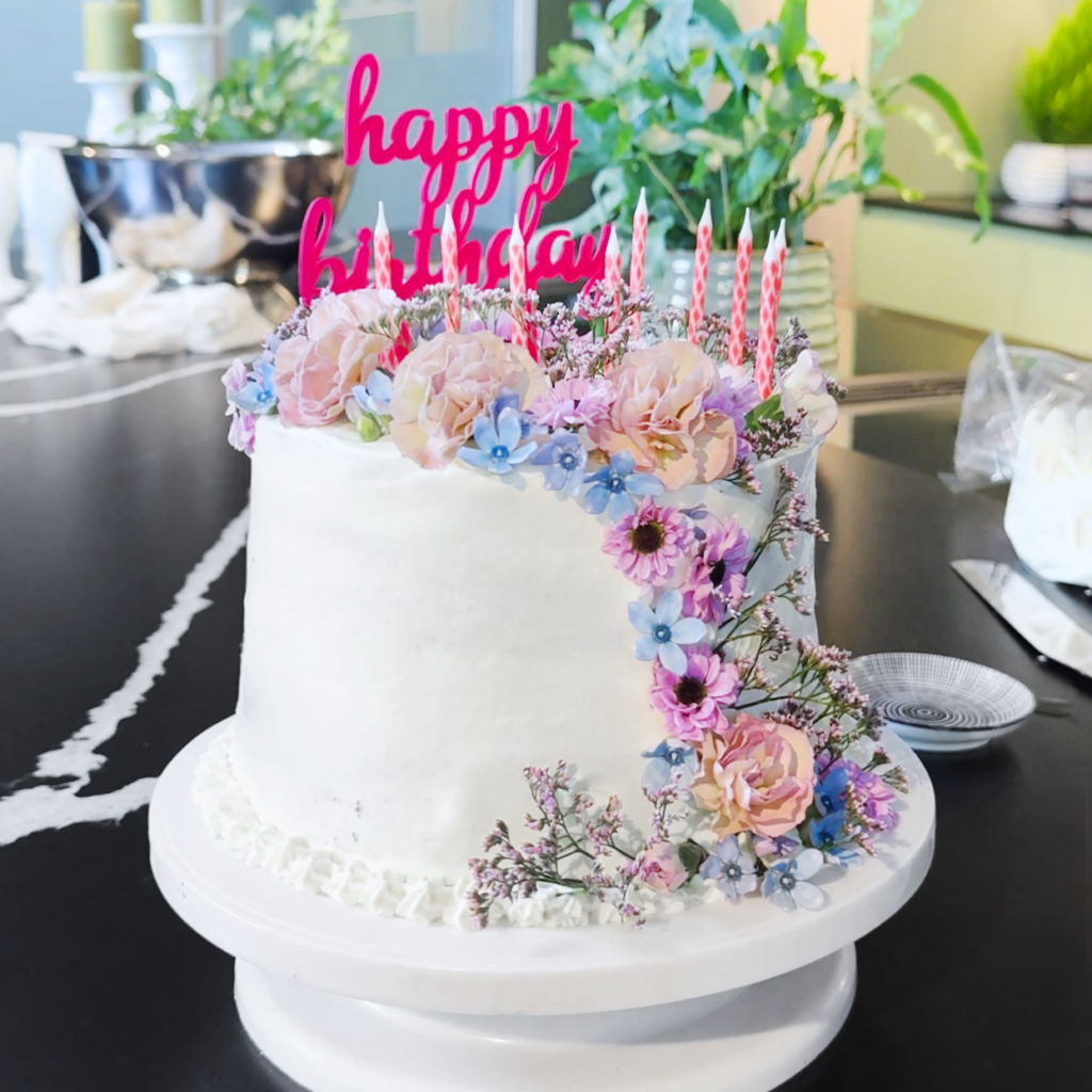 Blaubeer Birthday Cake | Foodpunk
