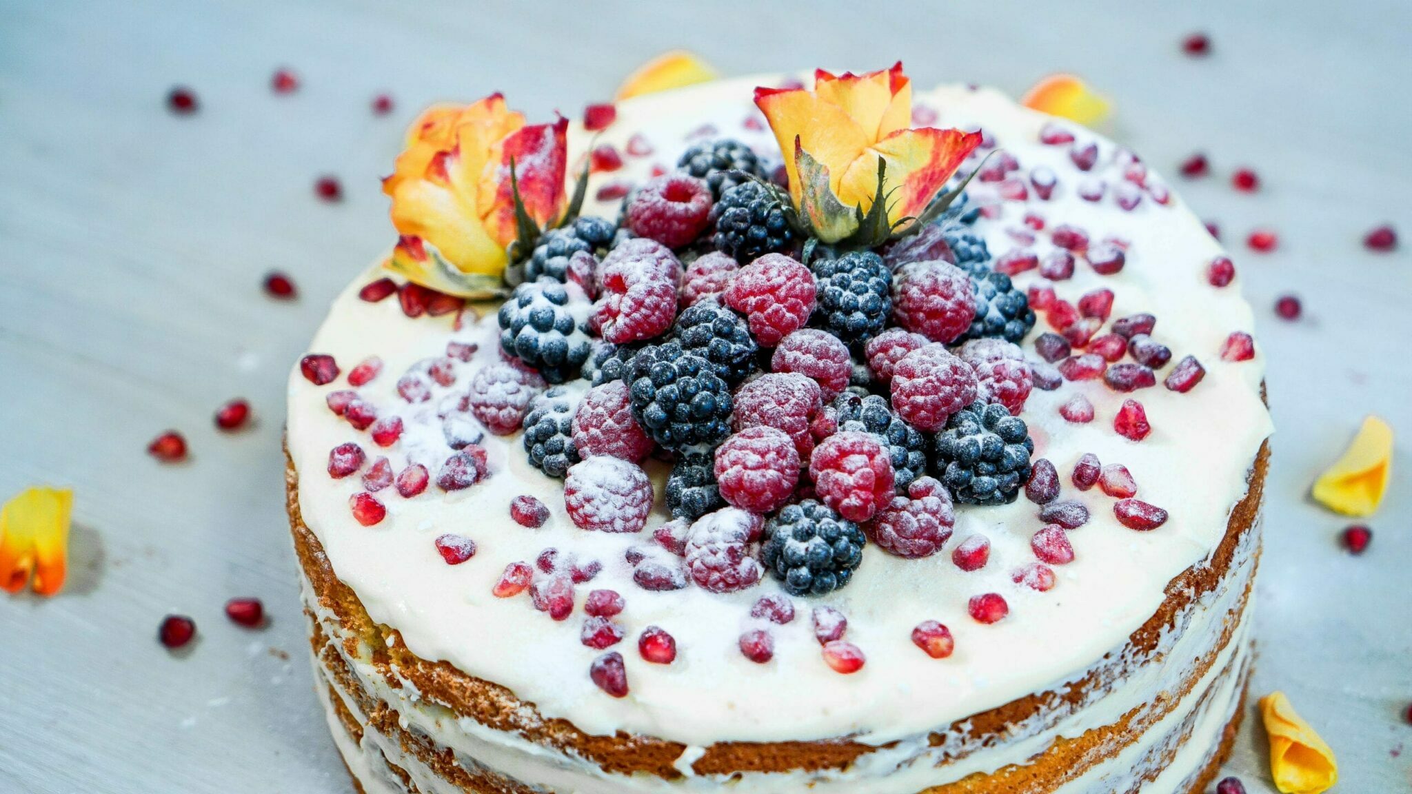 Low Carb „Naked Cake“ Torte mit 4 Schichten