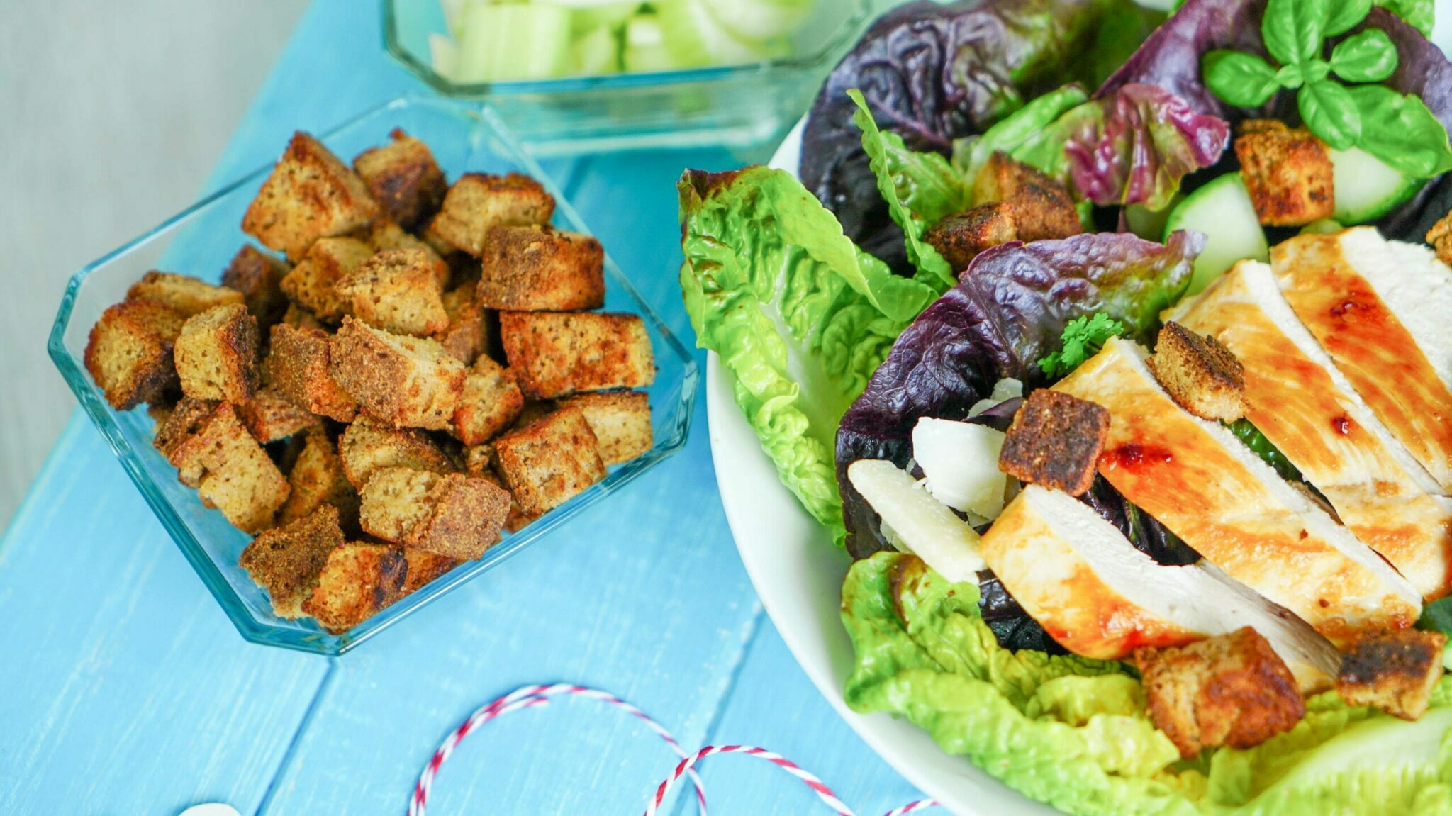 Caesar Salad mit Low Carb Croutons
