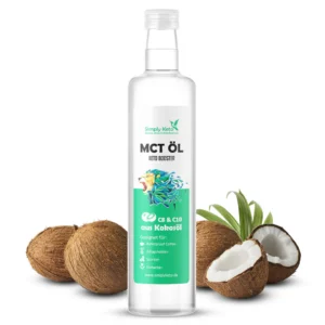 Simply Keto MCT-Öl Flasche, dahinter befinden sich Kokosnüsse