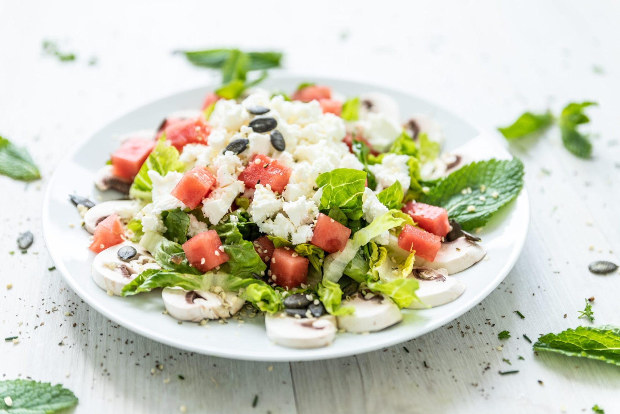 Sommerlicher Low Carb Wassermelonen-Feta-Salat