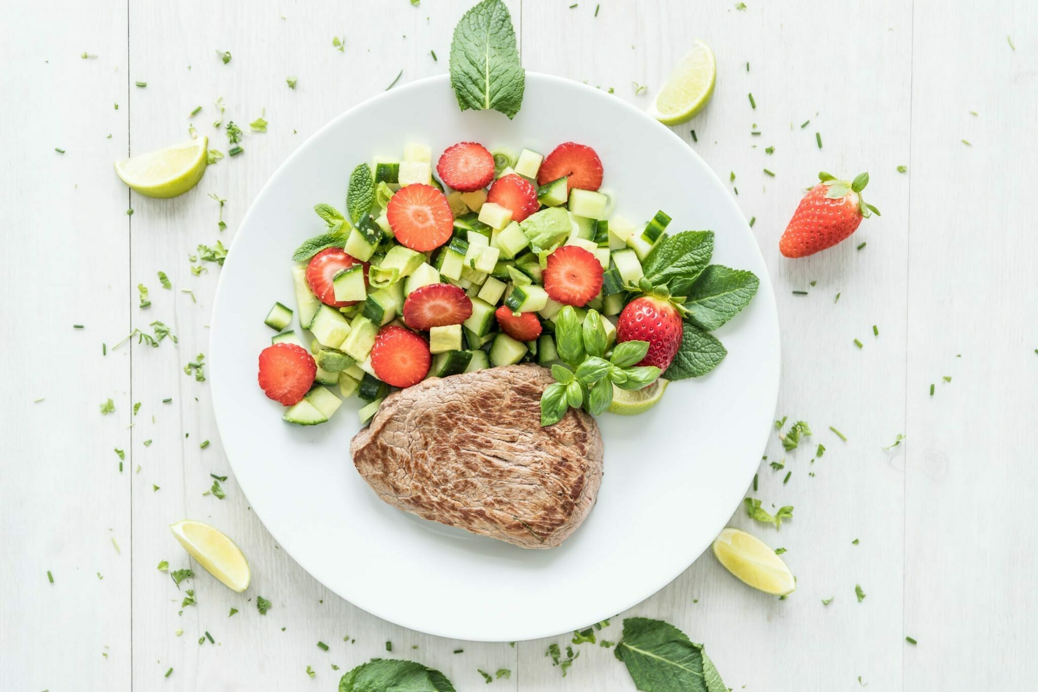 Saftiges Steak mit Erdbeer-Salsa