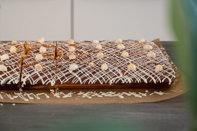 So schmeckt zuckerfreie Ernährung planen: Mit saftigen Macadamia Blondies