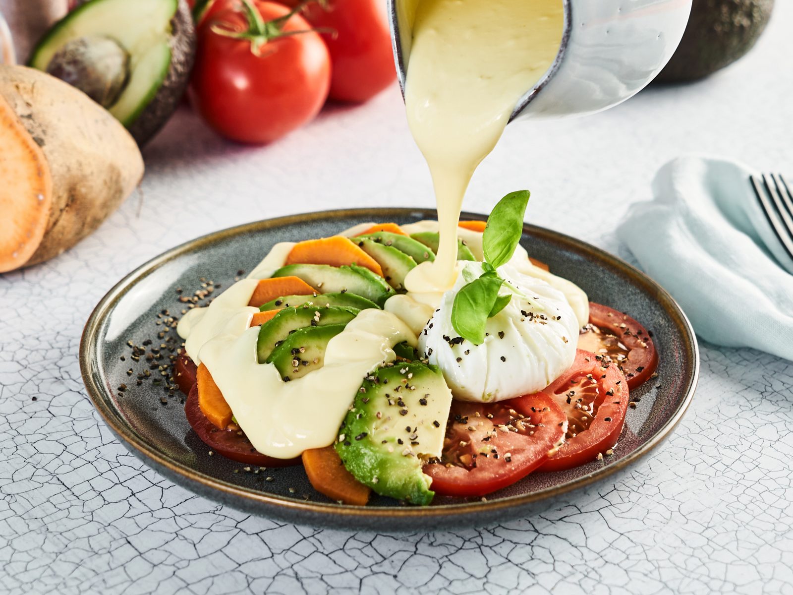 Eggs Benedict mit Tomaten