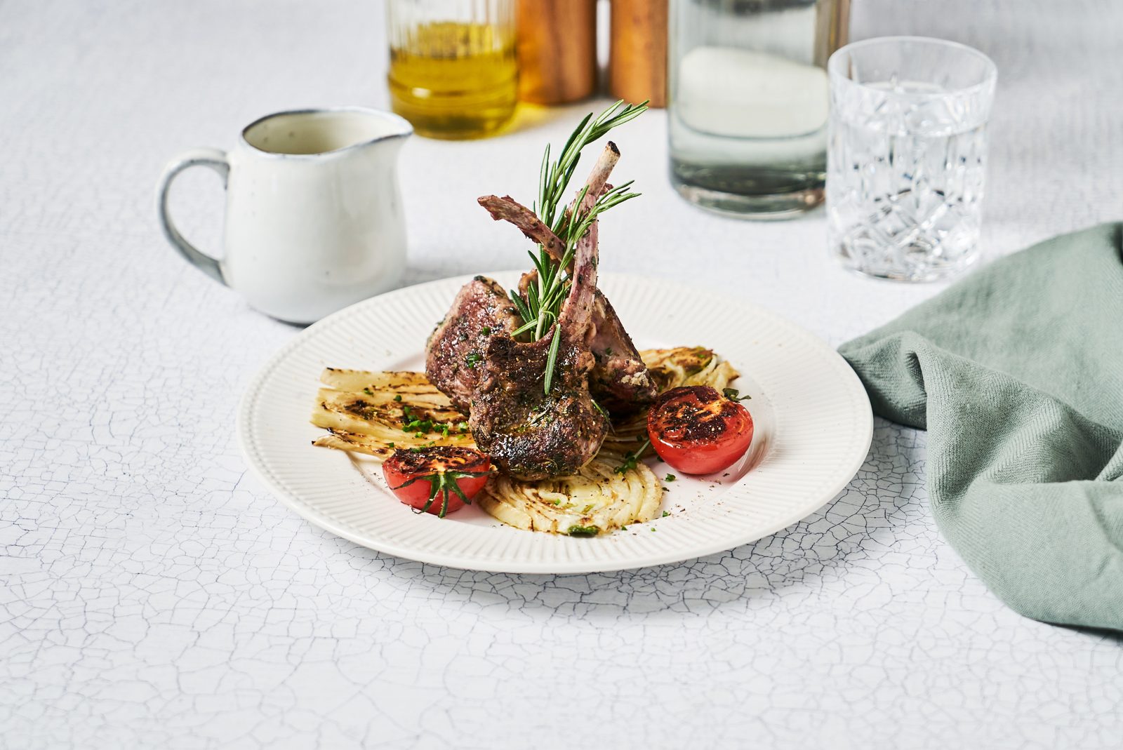 Lammkoteletts mit Kräuter-Mandel-Creme